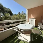 à Avec Piscine, Terrasse, Parking Privé, à 1km De La - Fr-1-338-504