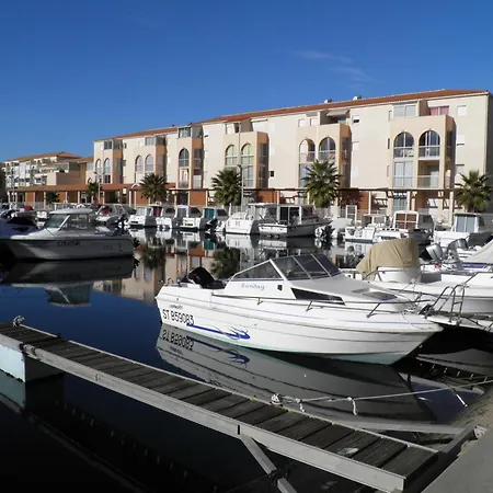A Avec Piscine, Terrasse, Parking Prive, A 1km De La - Fr-1-338-504 Apartment *